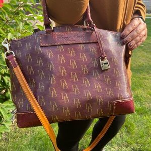 Dooney and Bourke 1975 Signature handbag